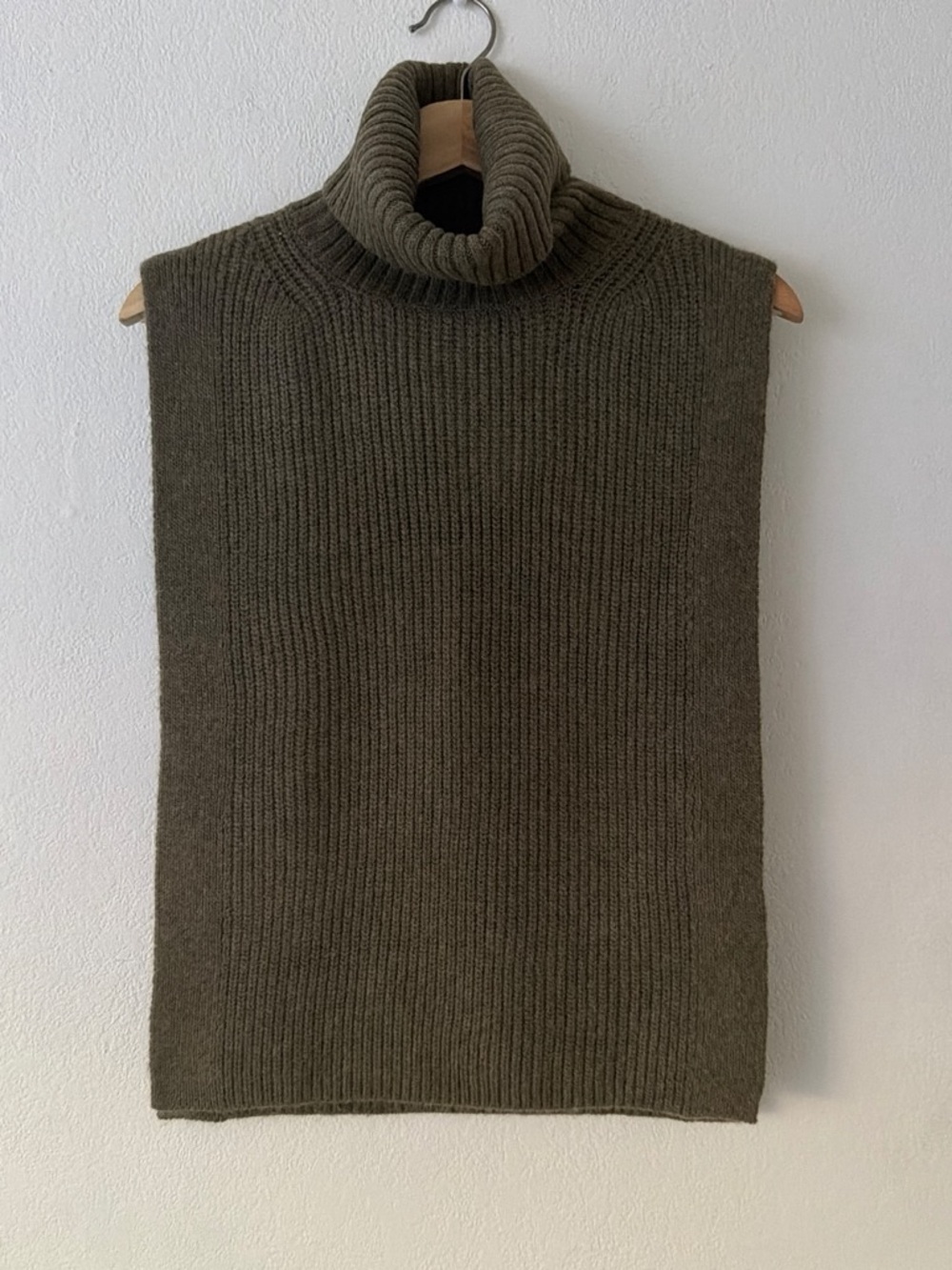 H&M Olive Green Sleeveless Turtleneck Knit Vest
